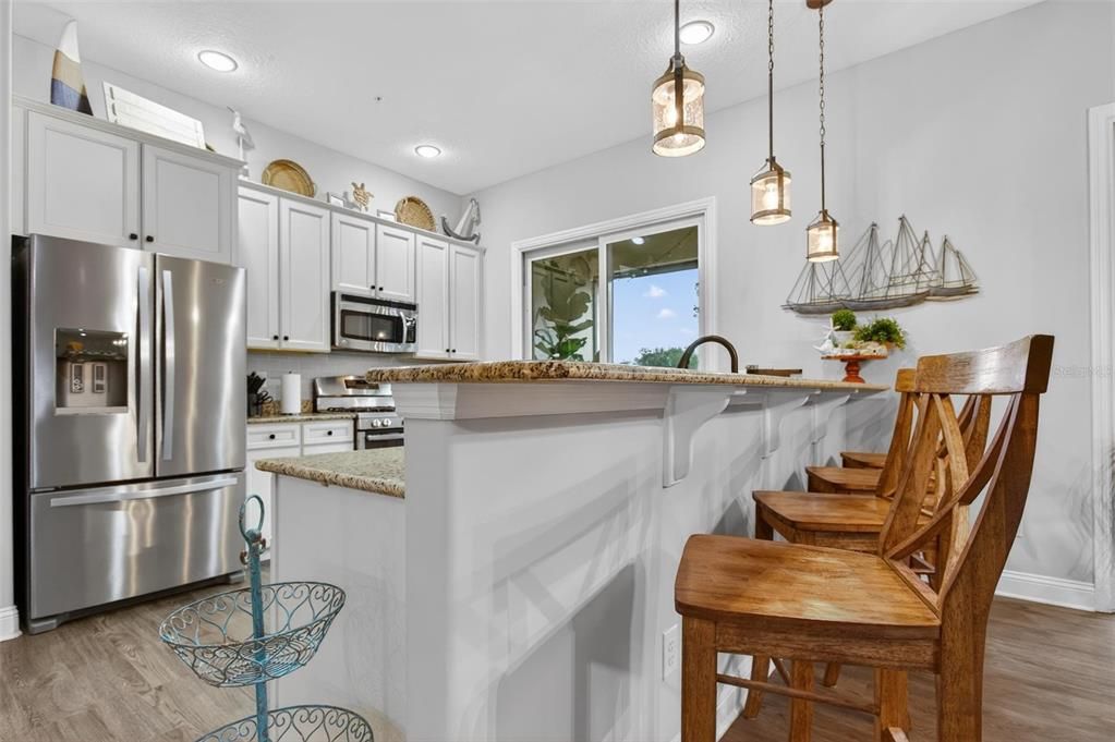 На продажу: $375,000 (3 спален, 2 ванн, 1870 Квадратных фут)