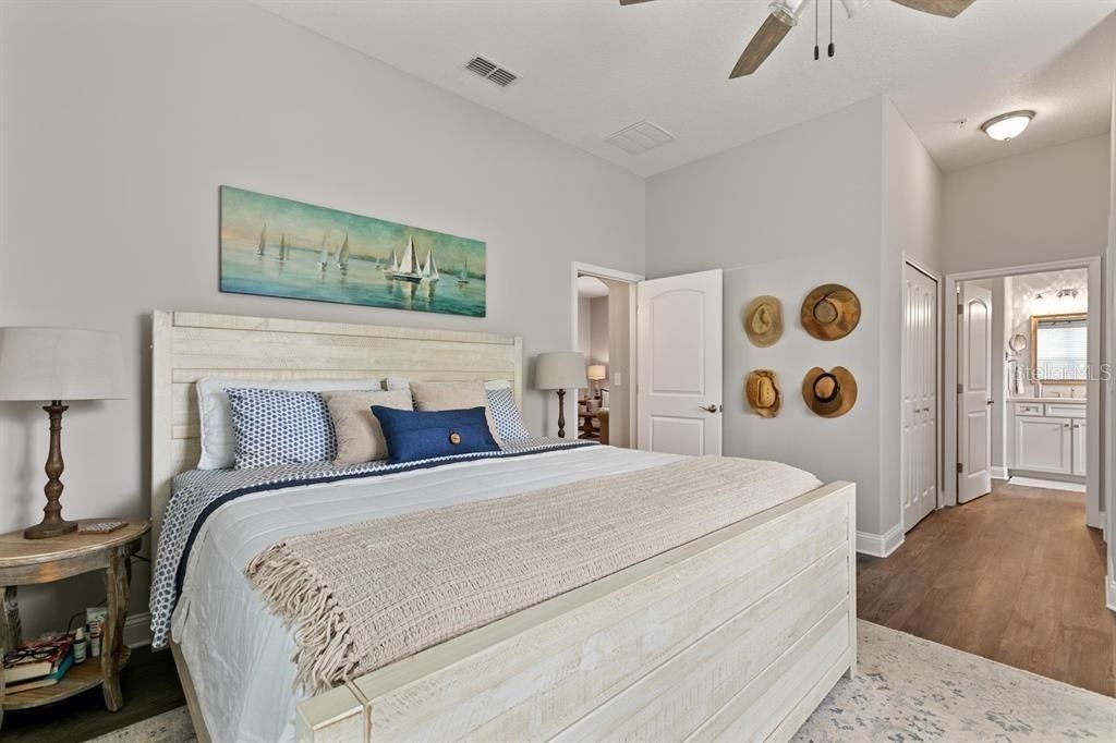 На продажу: $375,000 (3 спален, 2 ванн, 1870 Квадратных фут)