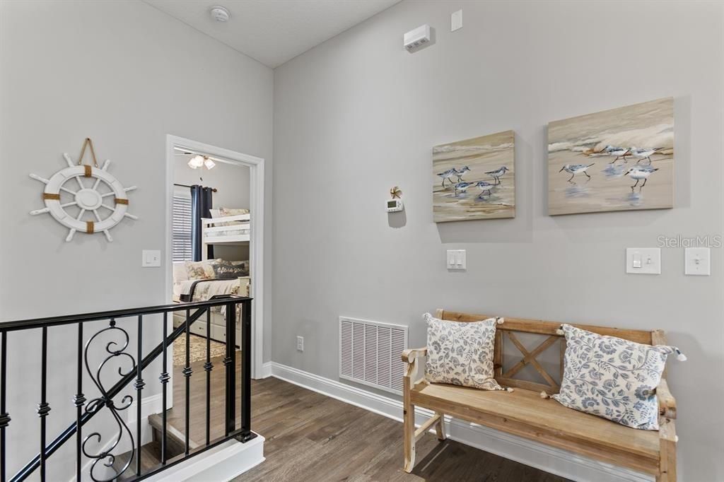 На продажу: $375,000 (3 спален, 2 ванн, 1870 Квадратных фут)