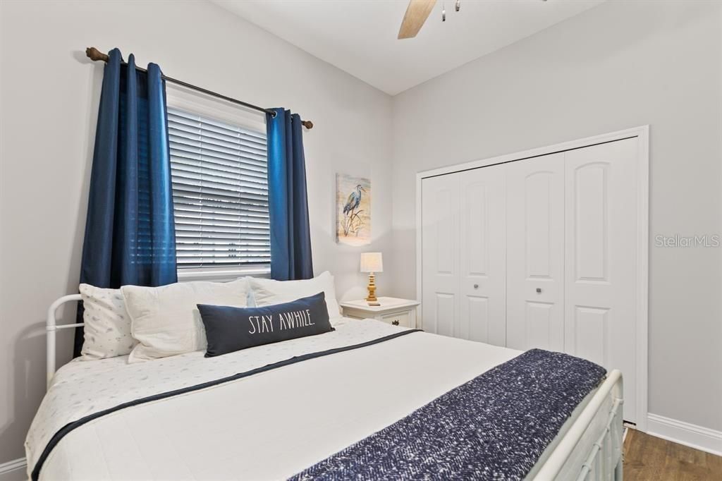 На продажу: $375,000 (3 спален, 2 ванн, 1870 Квадратных фут)