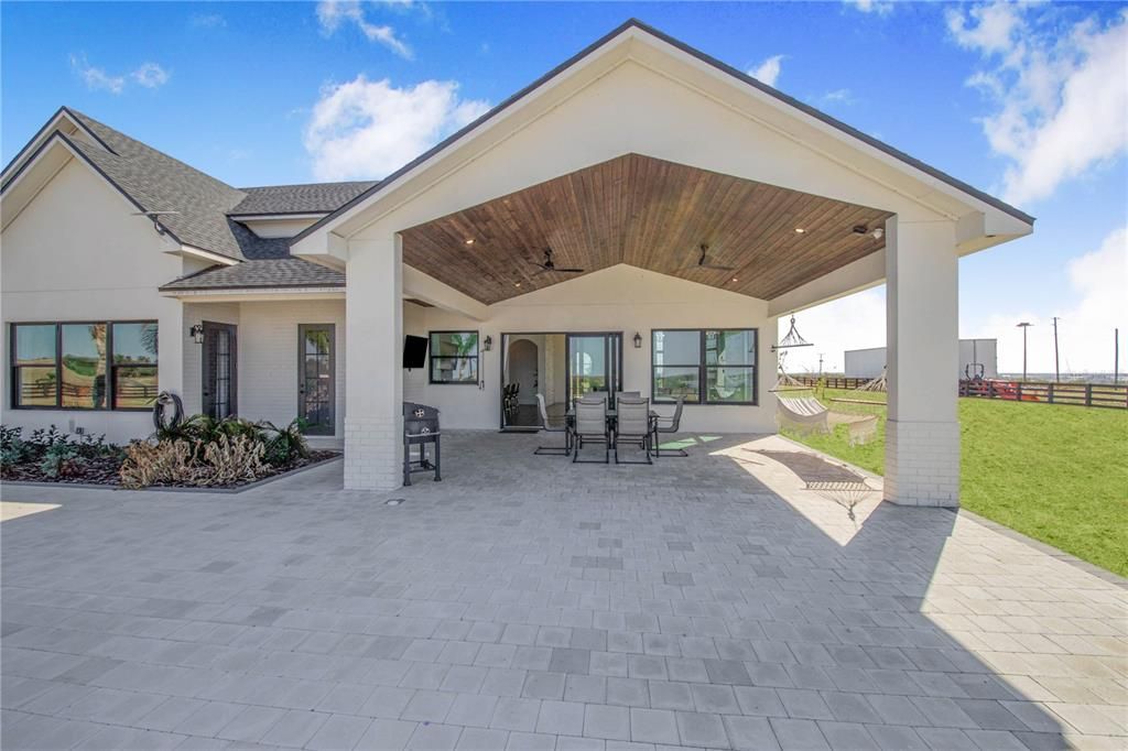 En Venta: $1,450,000 (4 camas, 3 baños, 4000 Pies cuadrados)