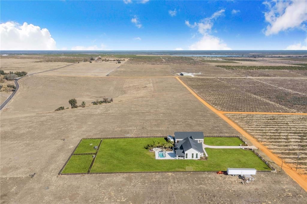 En Venta: $1,450,000 (4 camas, 3 baños, 4000 Pies cuadrados)