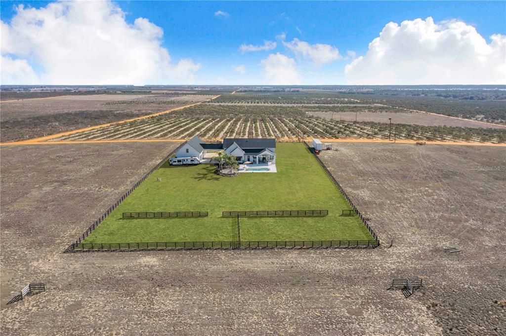En Venta: $1,450,000 (4 camas, 3 baños, 4000 Pies cuadrados)