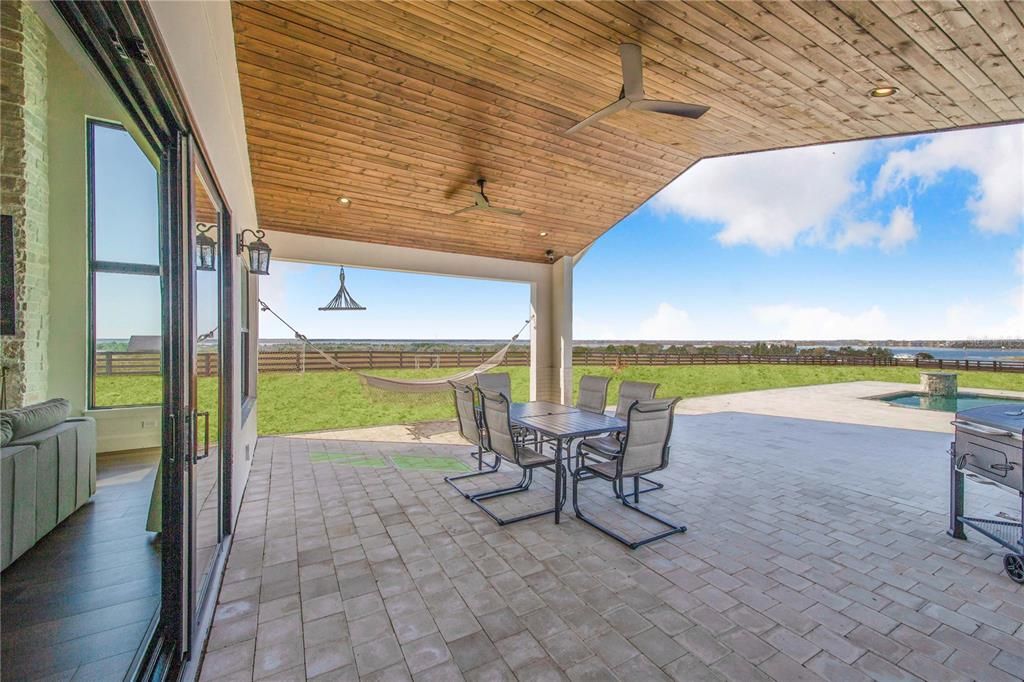 En Venta: $1,450,000 (4 camas, 3 baños, 4000 Pies cuadrados)
