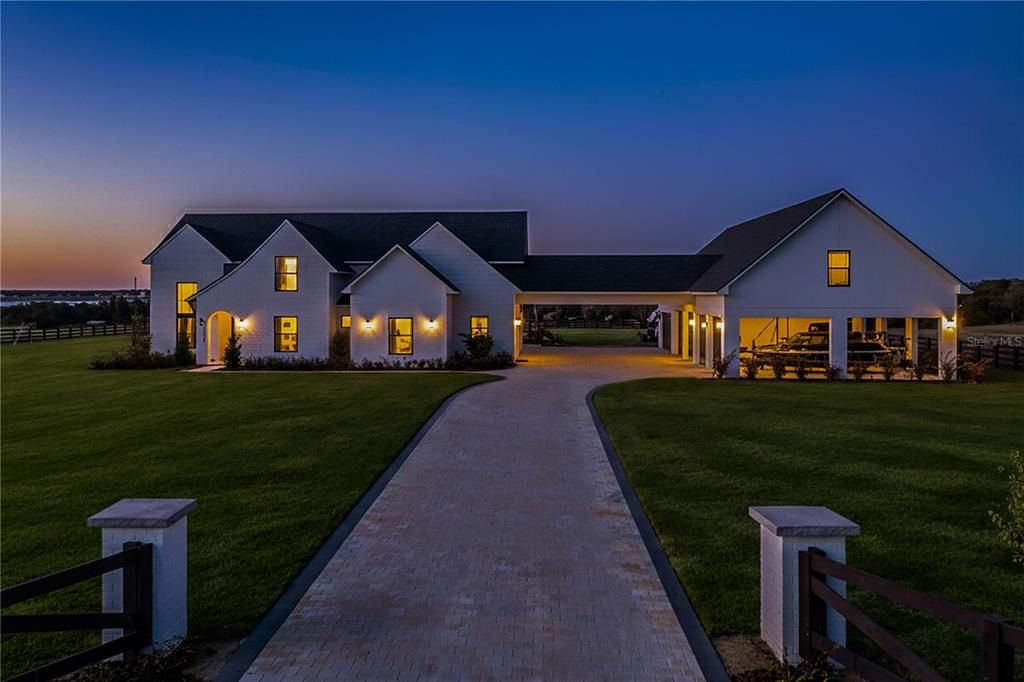 En Venta: $1,450,000 (4 camas, 3 baños, 4000 Pies cuadrados)