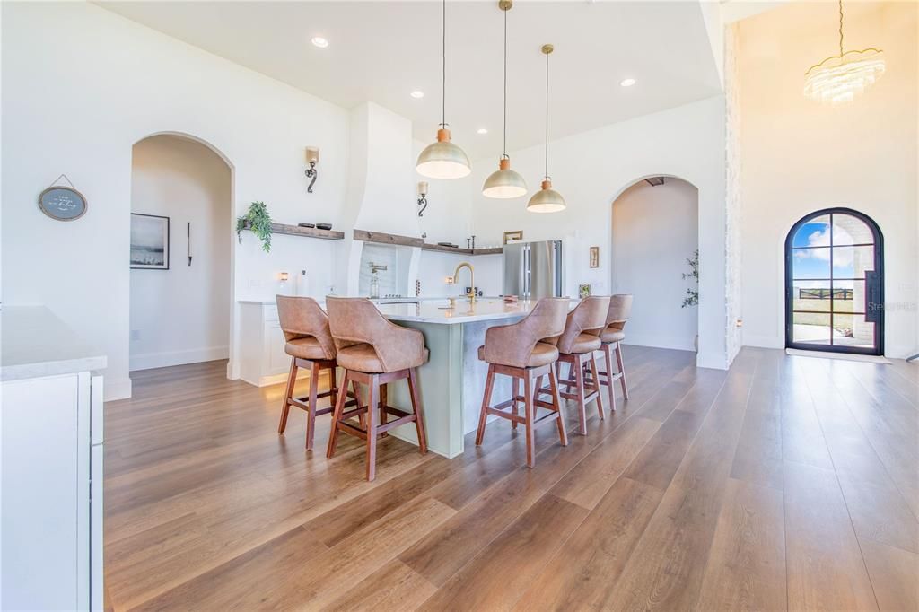 En Venta: $1,450,000 (4 camas, 3 baños, 4000 Pies cuadrados)