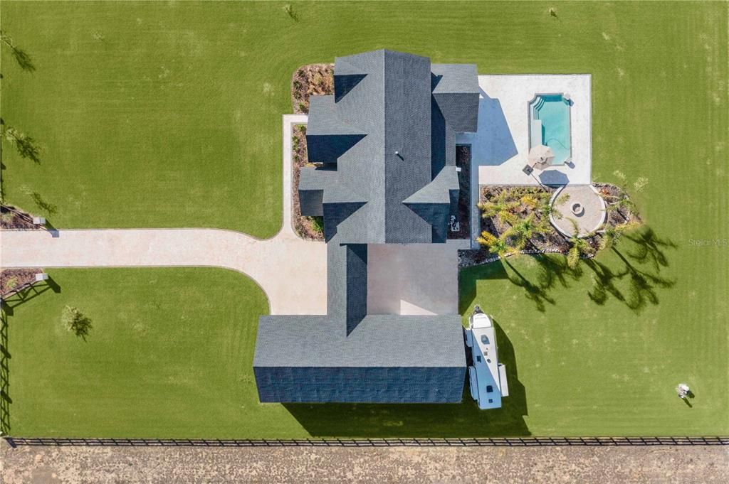 En Venta: $1,450,000 (4 camas, 3 baños, 4000 Pies cuadrados)