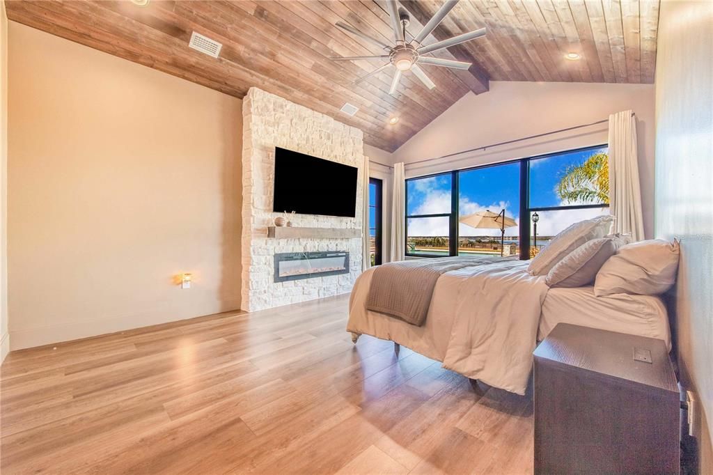 En Venta: $1,450,000 (4 camas, 3 baños, 4000 Pies cuadrados)