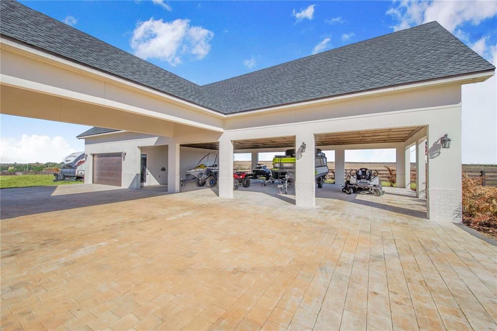 En Venta: $1,450,000 (4 camas, 3 baños, 4000 Pies cuadrados)