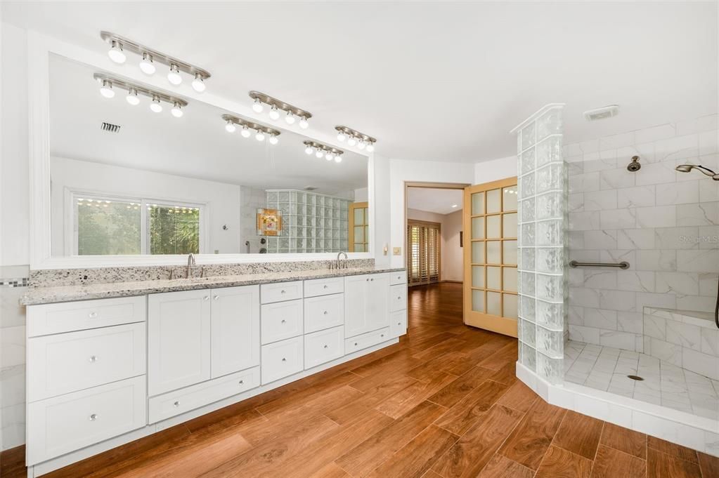 En Venta: $600,000 (3 camas, 3 baños, 3962 Pies cuadrados)