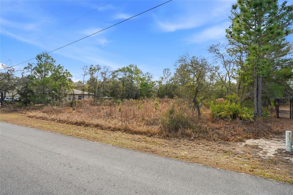 En Venta: $80,000 (0.75 acres)