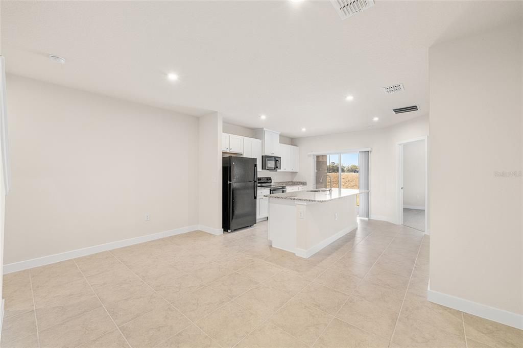 На продажу: $279,000 (3 спален, 2 ванн, 1662 Квадратных фут)