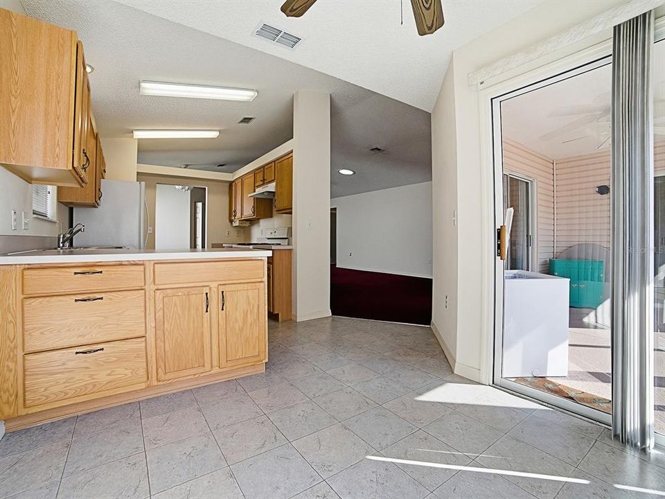 En Venta: $223,247 (3 camas, 2 baños, 1620 Pies cuadrados)
