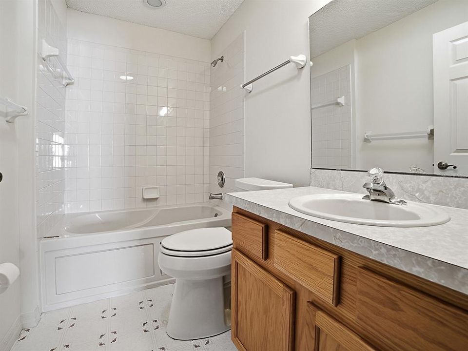 En Venta: $223,247 (3 camas, 2 baños, 1620 Pies cuadrados)