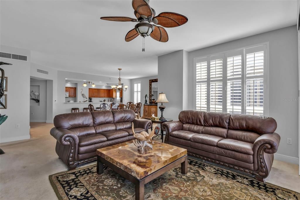 На продажу: $550,000 (3 спален, 3 ванн, 2351 Квадратных фут)