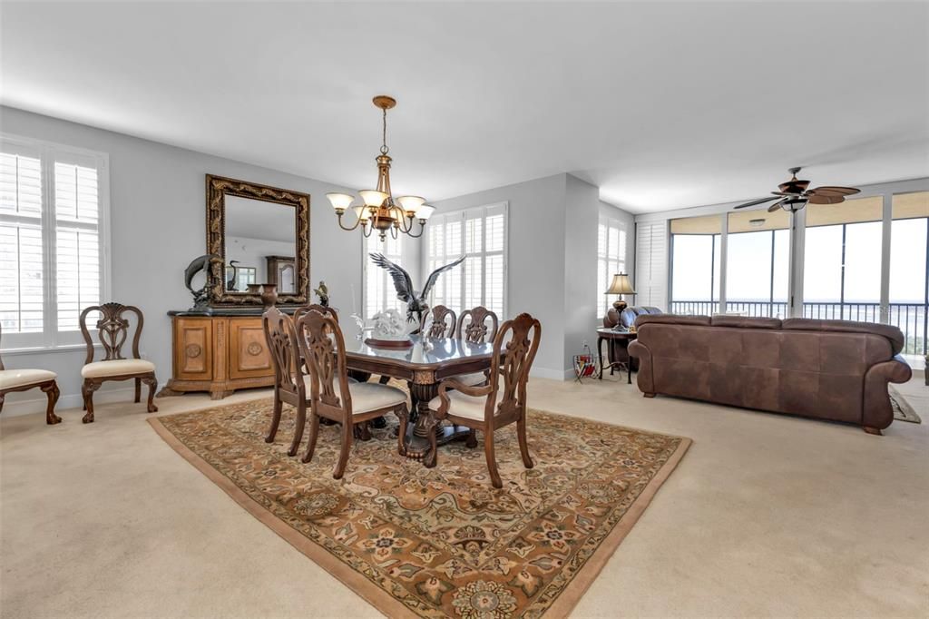 На продажу: $550,000 (3 спален, 3 ванн, 2351 Квадратных фут)