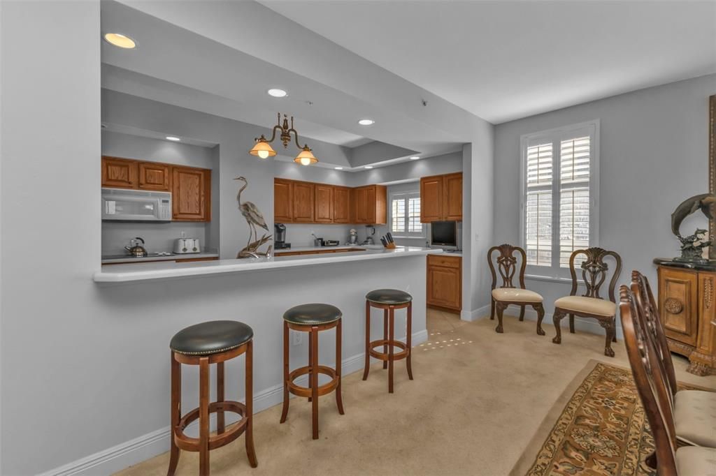 На продажу: $550,000 (3 спален, 3 ванн, 2351 Квадратных фут)