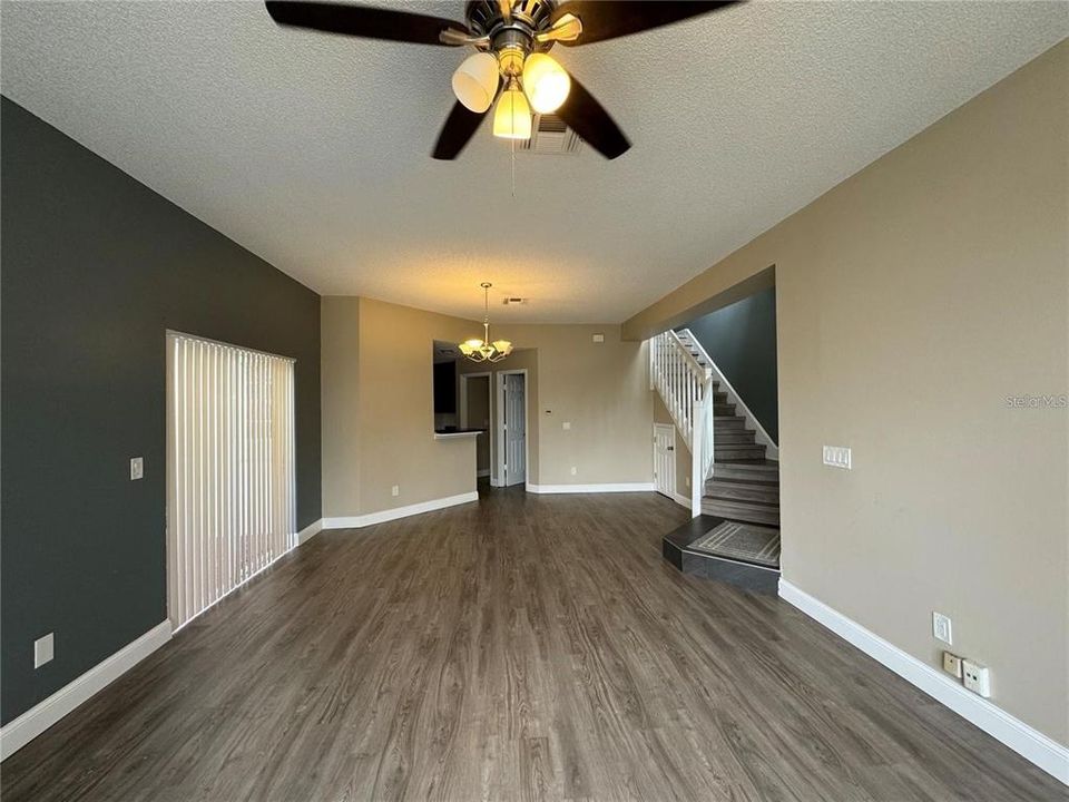 For Rent: $2,400 (3 beds, 2 baths, 1401 Square Feet)