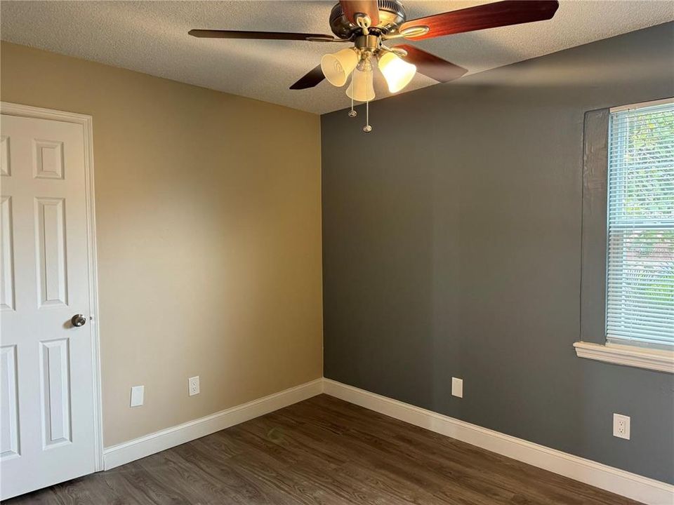 For Rent: $2,400 (3 beds, 2 baths, 1401 Square Feet)