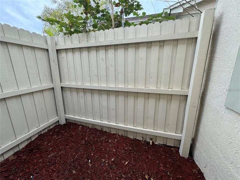 For Rent: $2,400 (3 beds, 2 baths, 1401 Square Feet)