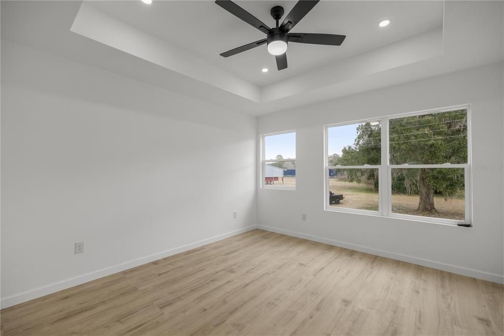 For Sale: $268,900 (3 beds, 2 baths, 1200 Square Feet)