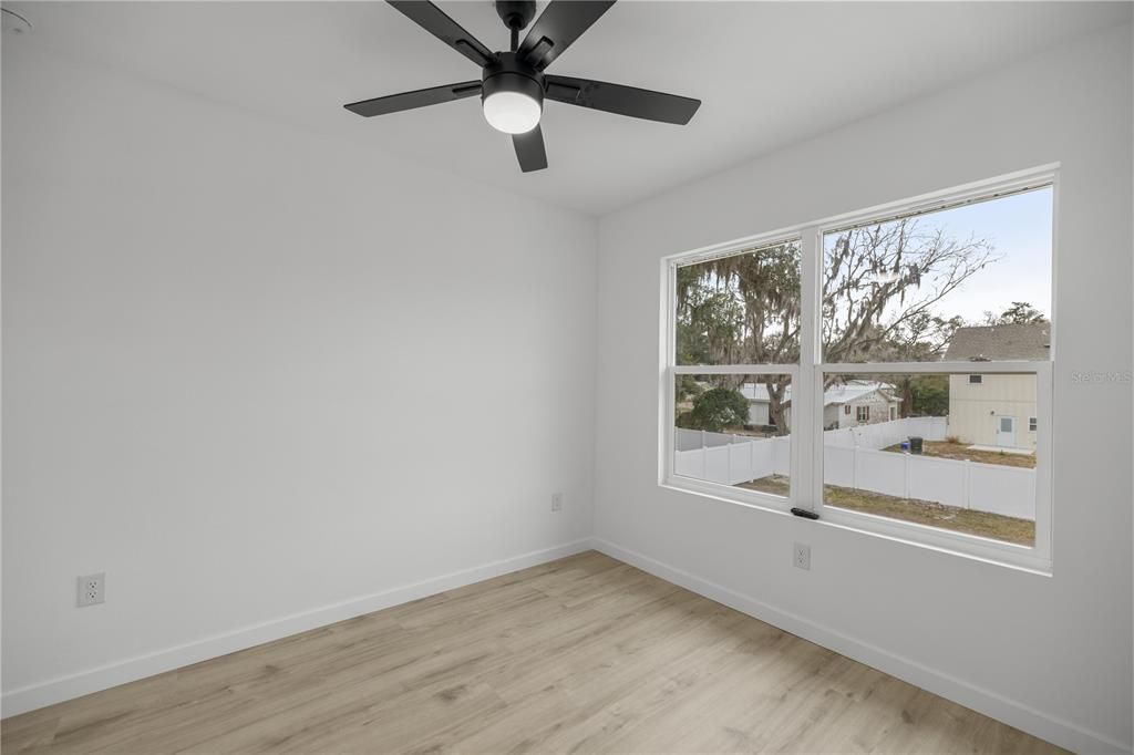 For Sale: $268,900 (3 beds, 2 baths, 1200 Square Feet)