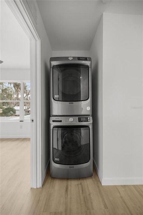 For Sale: $268,900 (3 beds, 2 baths, 1200 Square Feet)