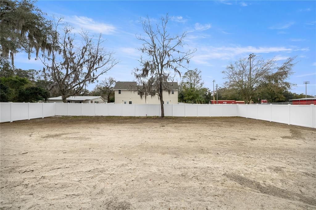 For Sale: $268,900 (3 beds, 2 baths, 1200 Square Feet)