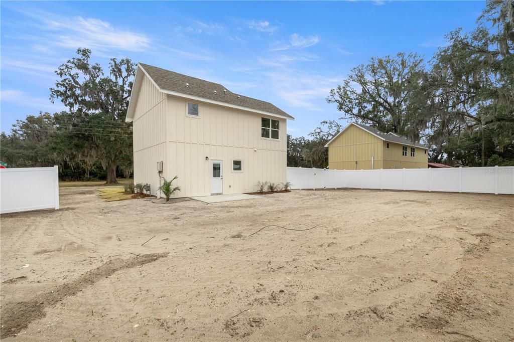 For Sale: $268,900 (3 beds, 2 baths, 1200 Square Feet)