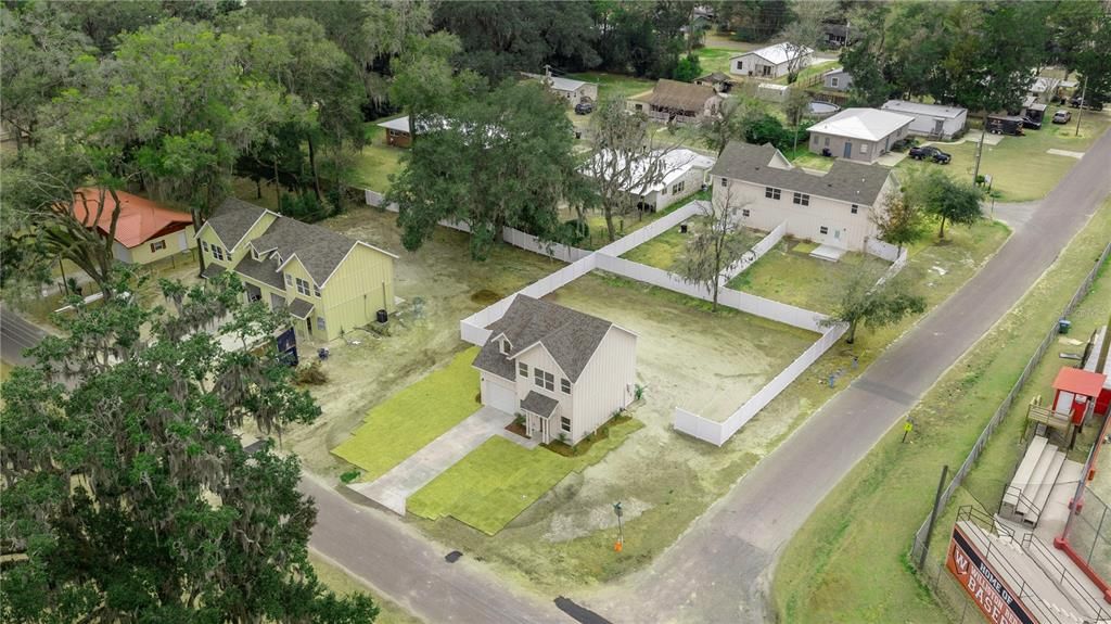 For Sale: $268,900 (3 beds, 2 baths, 1200 Square Feet)