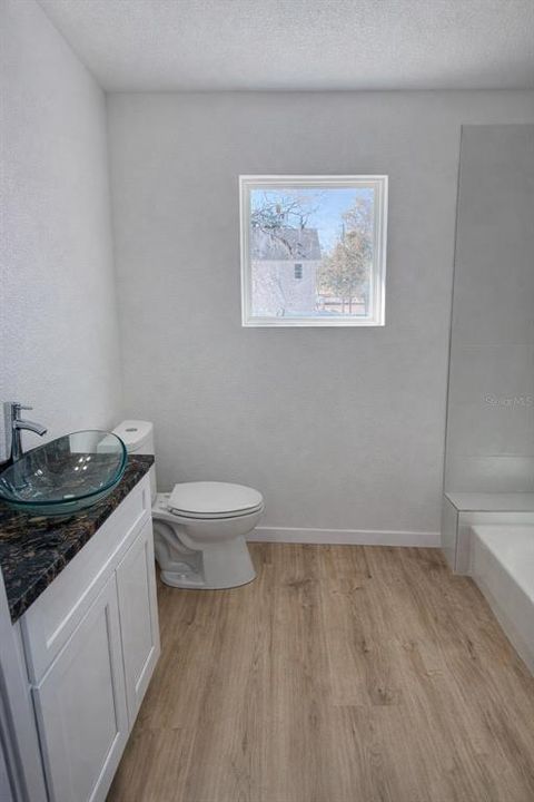 For Sale: $268,900 (3 beds, 2 baths, 1200 Square Feet)