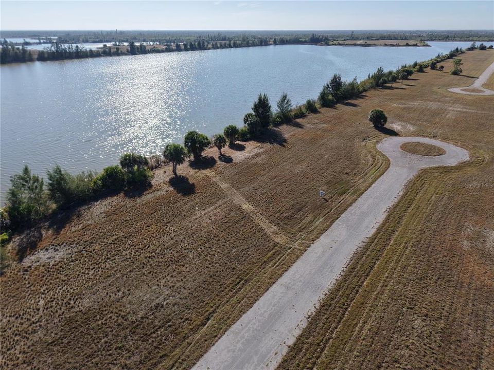 待售: $65,000 (0.17 acres)