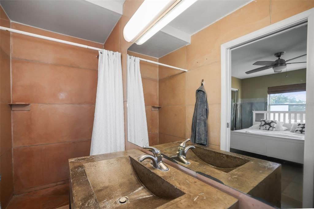 For Sale: $950,000 (3 beds, 3 baths, 1456 Square Feet)