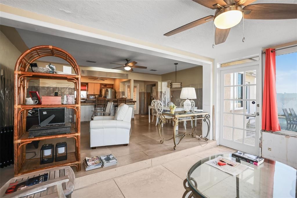 For Sale: $950,000 (3 beds, 3 baths, 1456 Square Feet)