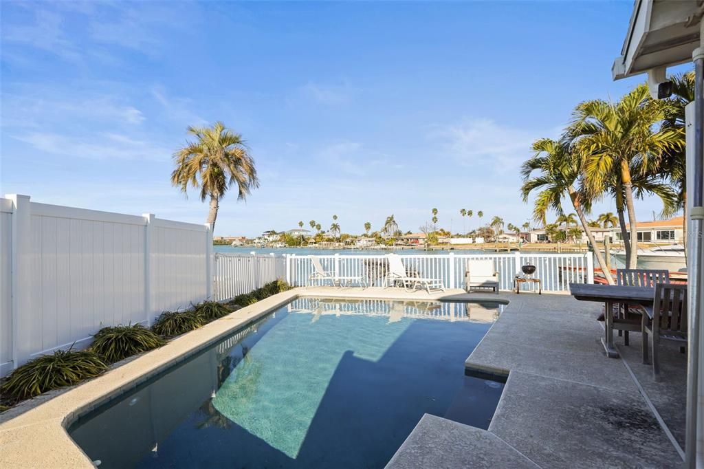 For Sale: $950,000 (3 beds, 3 baths, 1456 Square Feet)