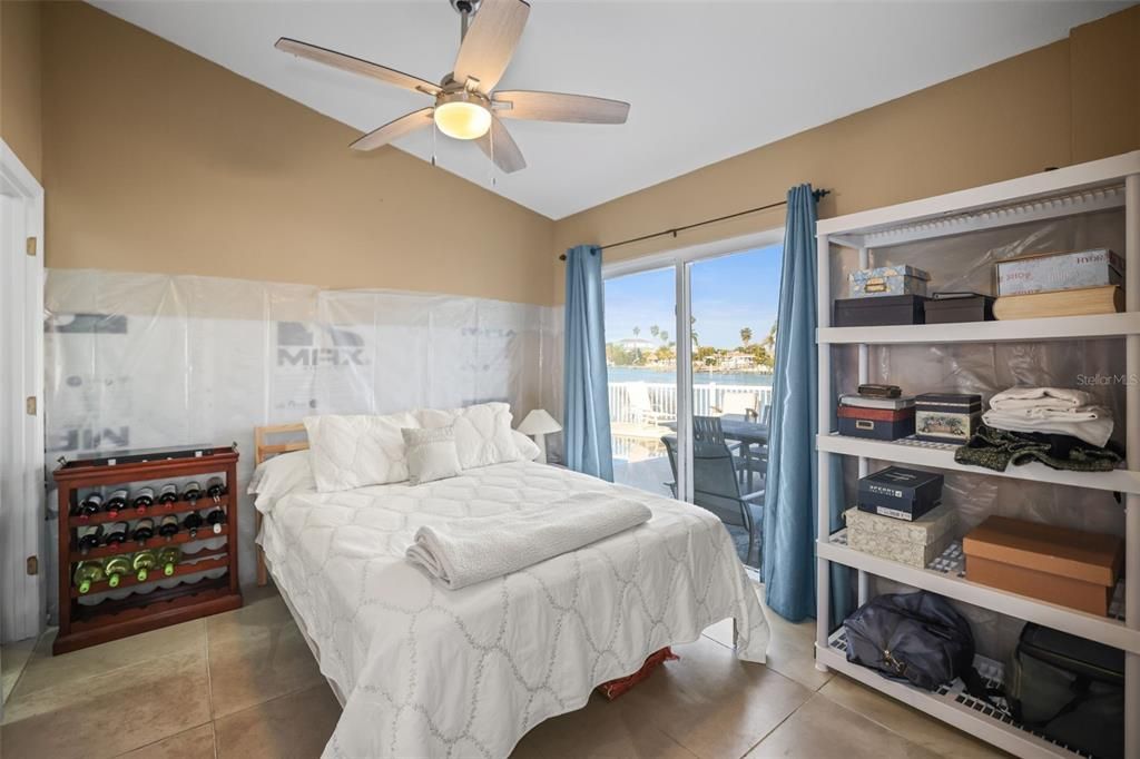 For Sale: $950,000 (3 beds, 3 baths, 1456 Square Feet)