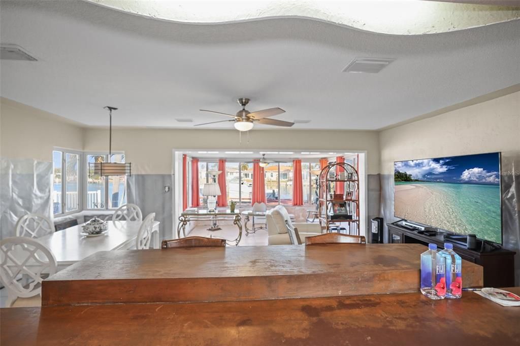 For Sale: $950,000 (3 beds, 3 baths, 1456 Square Feet)