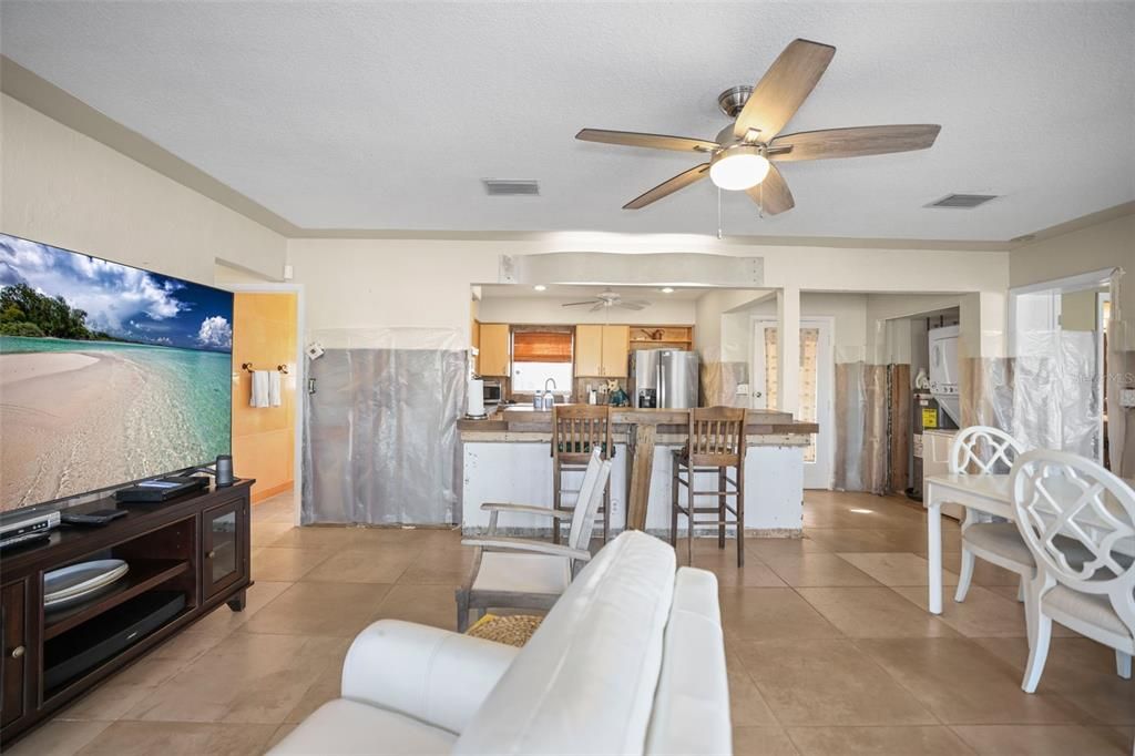 For Sale: $950,000 (3 beds, 3 baths, 1456 Square Feet)