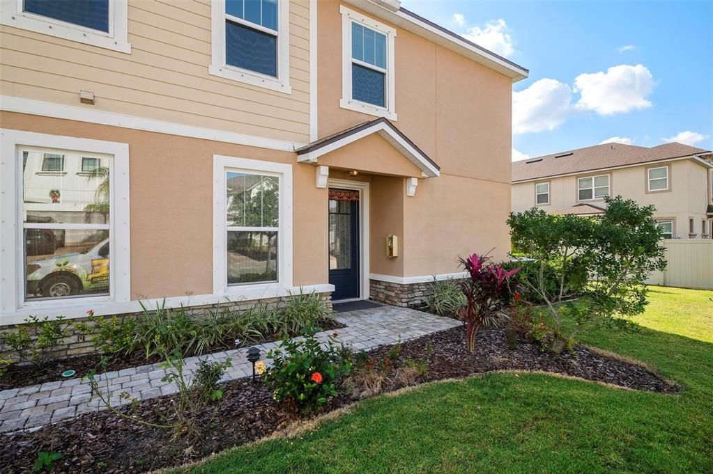 Active With Contract: $2,250 (3 beds, 2 baths, 1635 Square Feet)