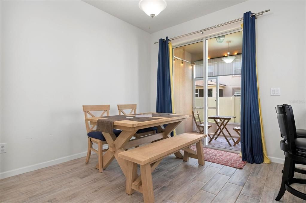 Active With Contract: $2,250 (3 beds, 2 baths, 1635 Square Feet)