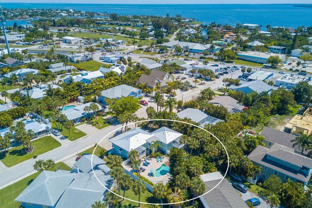 For Rent: $3,800 (2 beds, 1 baths, 750 Square Feet)