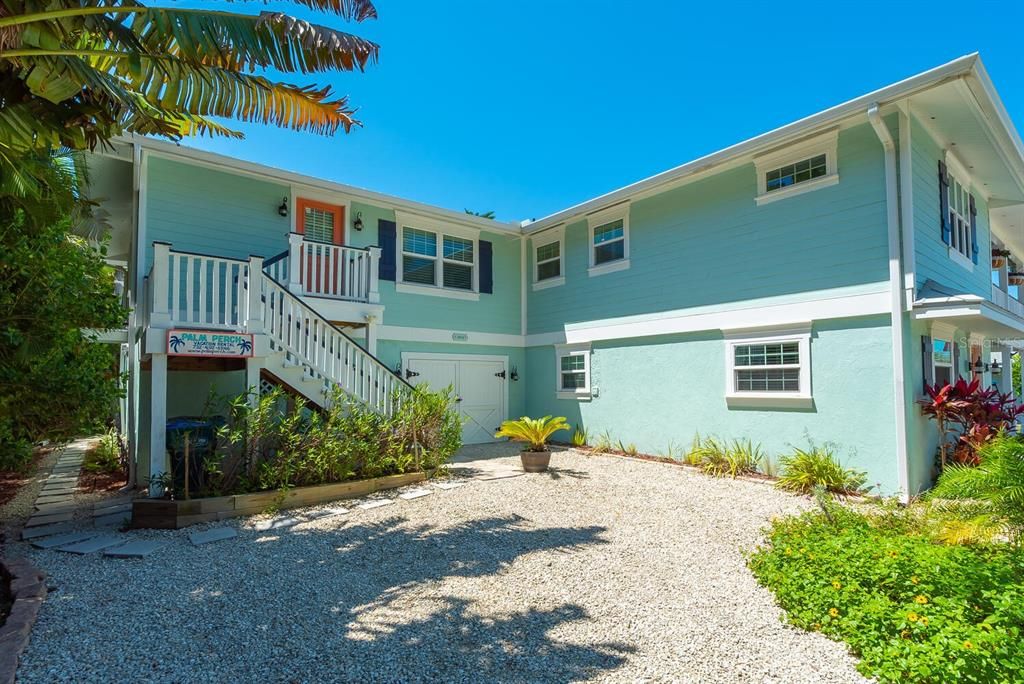 For Rent: $3,800 (2 beds, 1 baths, 750 Square Feet)