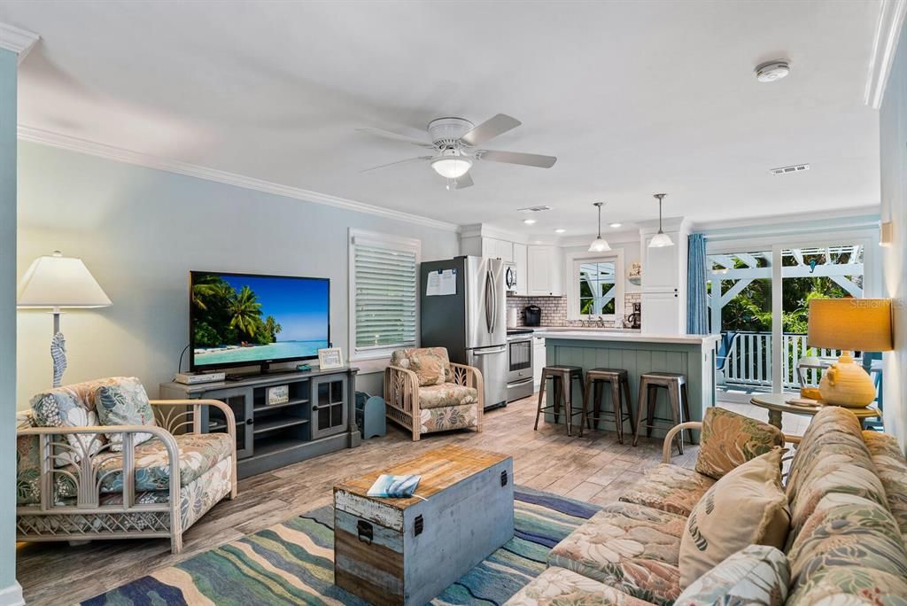 For Rent: $3,800 (2 beds, 1 baths, 750 Square Feet)