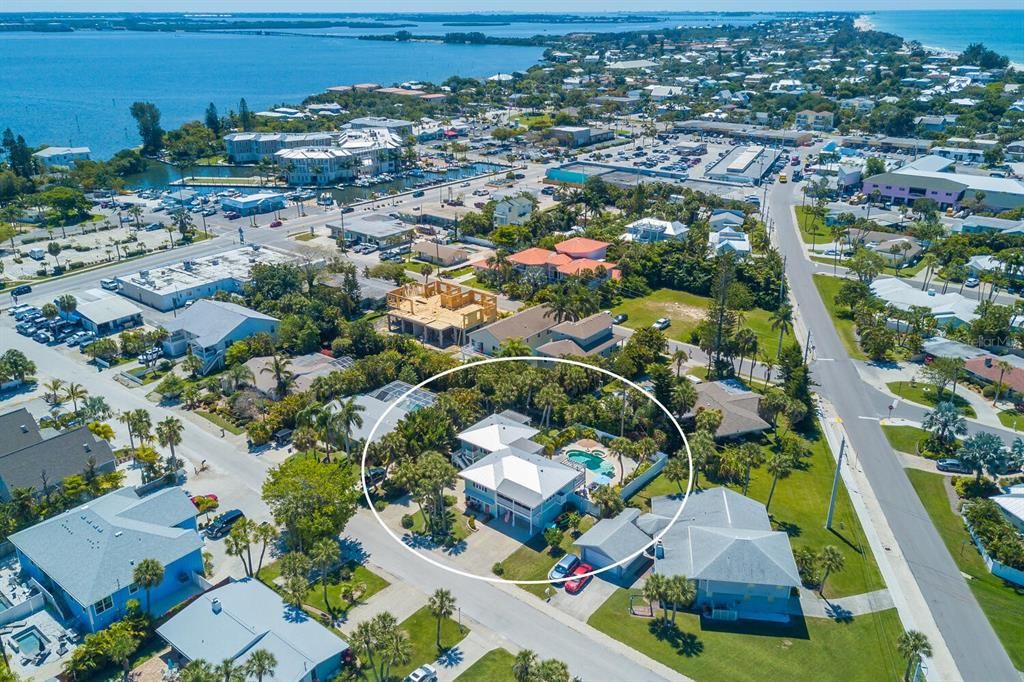 For Rent: $3,800 (2 beds, 1 baths, 750 Square Feet)