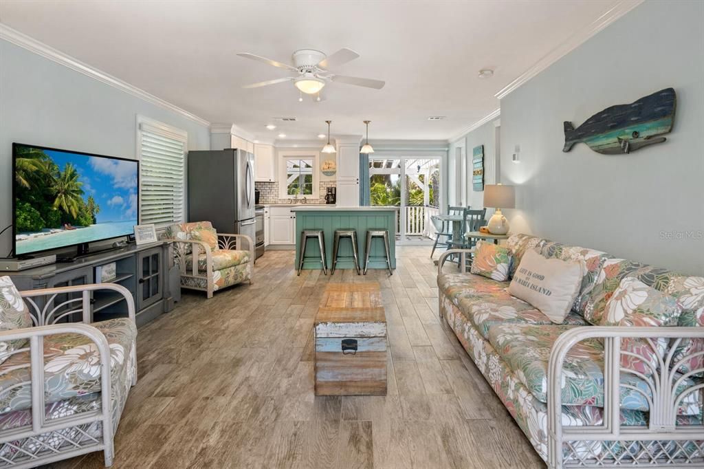 For Rent: $3,800 (2 beds, 1 baths, 750 Square Feet)