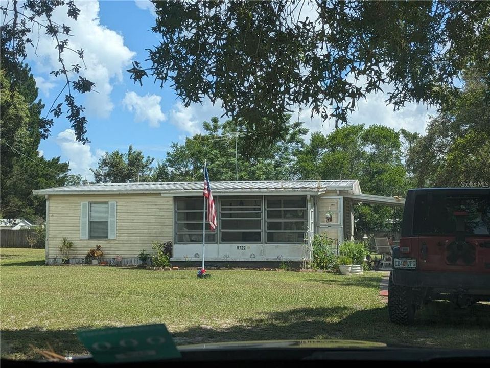 Active With Contract: $138,000 (2 beds, 1 baths, 864 Square Feet)