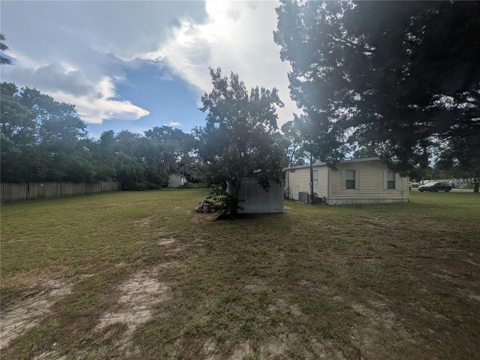 Active With Contract: $138,000 (2 beds, 1 baths, 864 Square Feet)