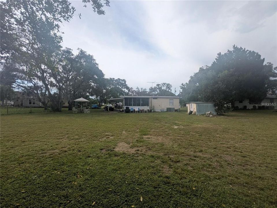 Active With Contract: $138,000 (2 beds, 1 baths, 864 Square Feet)