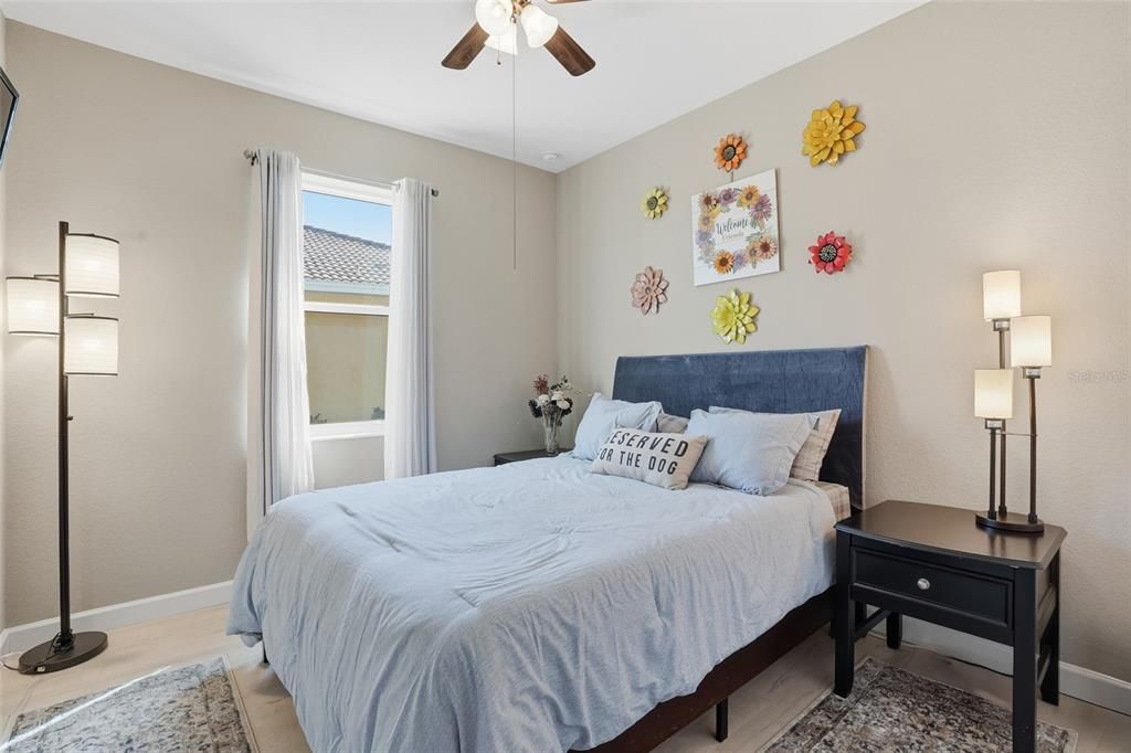 En Venta: $374,900 (4 camas, 2 baños, 1840 Pies cuadrados)