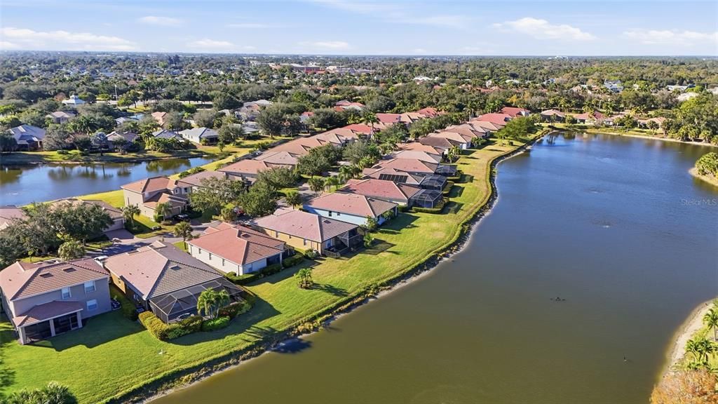 En Venta: $374,900 (4 camas, 2 baños, 1840 Pies cuadrados)